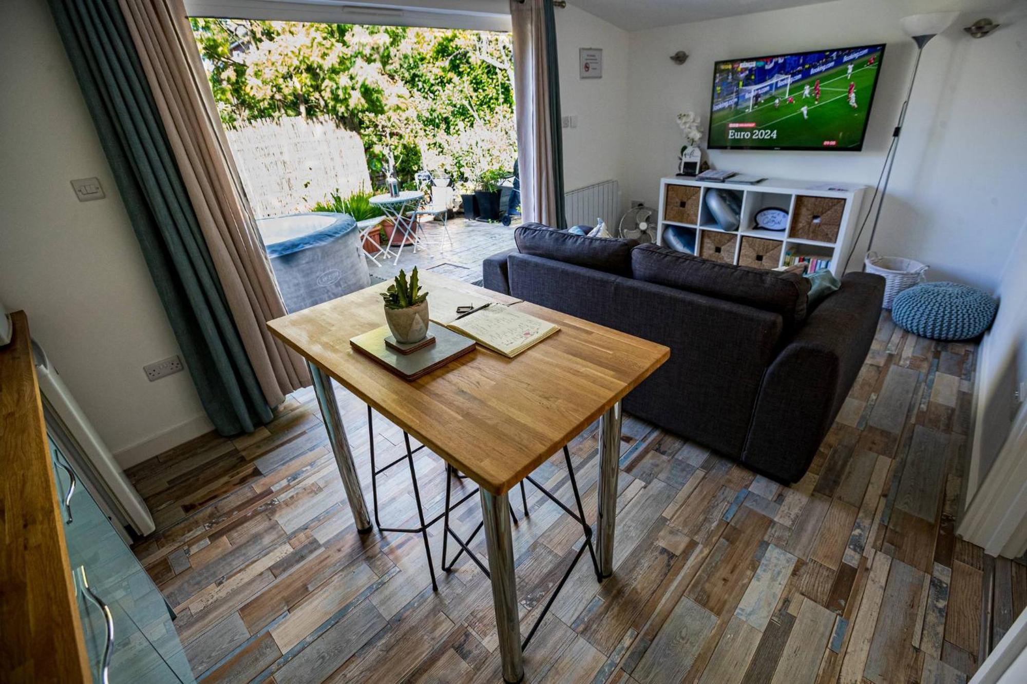 Hideaway Cabin For Two On Edge Of New Forest Hinton  Extérieur photo